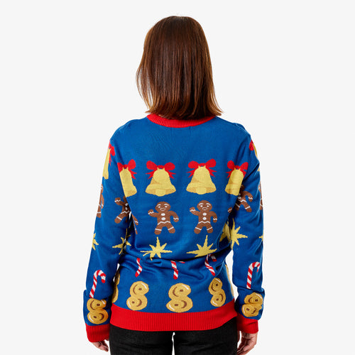 Klassisk blå jultröja för dam med julmönster bakifrån från Svenskhusman.