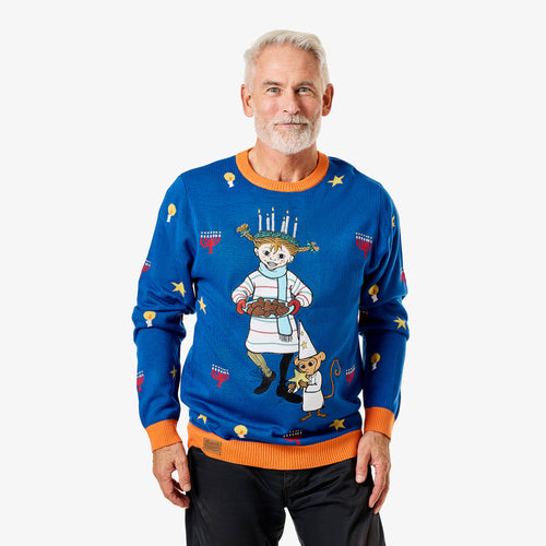 Blå jultröja med Pippi Långstrump som Lucia på en man, från Svenskhusman.