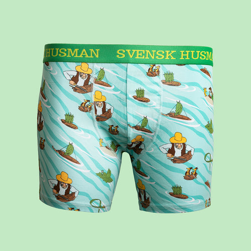 Ljusblå boxerkalsonger med mönster av Pettson och Findus i barkbåtar - Svenskhusman